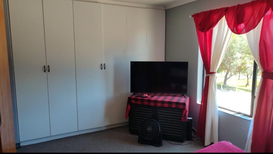 To Let 2 Bedroom Property for Rent in Fisherhaven Western Cape